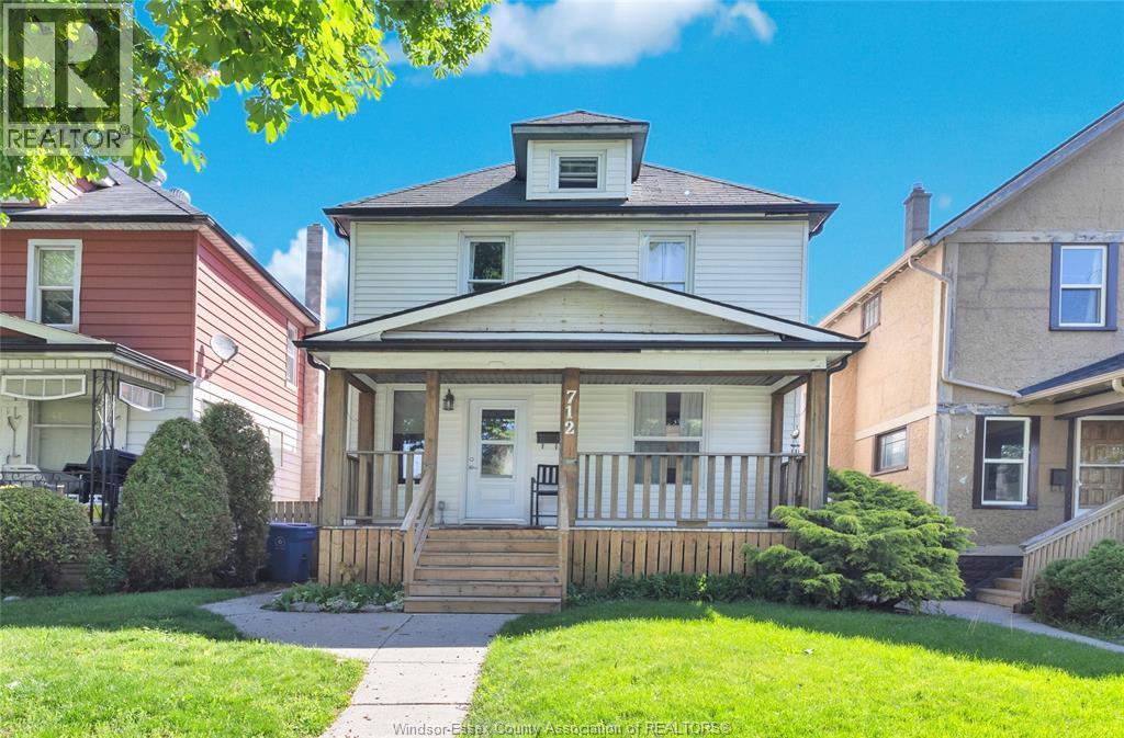 712 Gladstone, Windsor, ON - Outdoor With Deck Patio Veranda