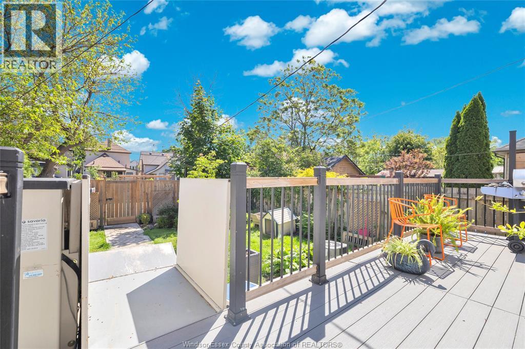 712 Gladstone, Windsor, ON - Outdoor With Deck Patio Veranda