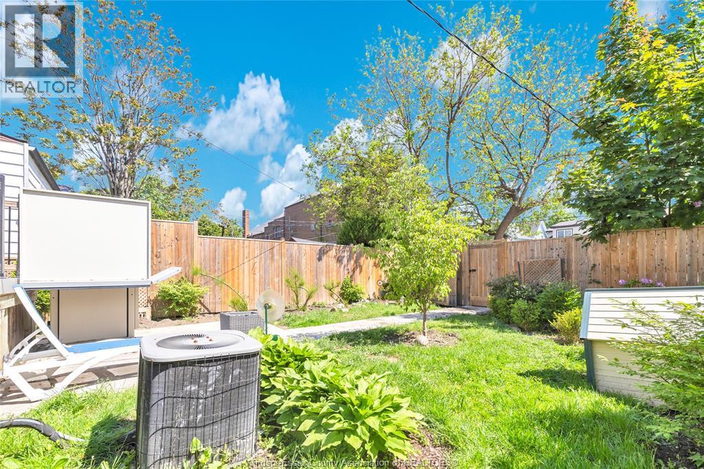712 Gladstone, Windsor, ON - Outdoor