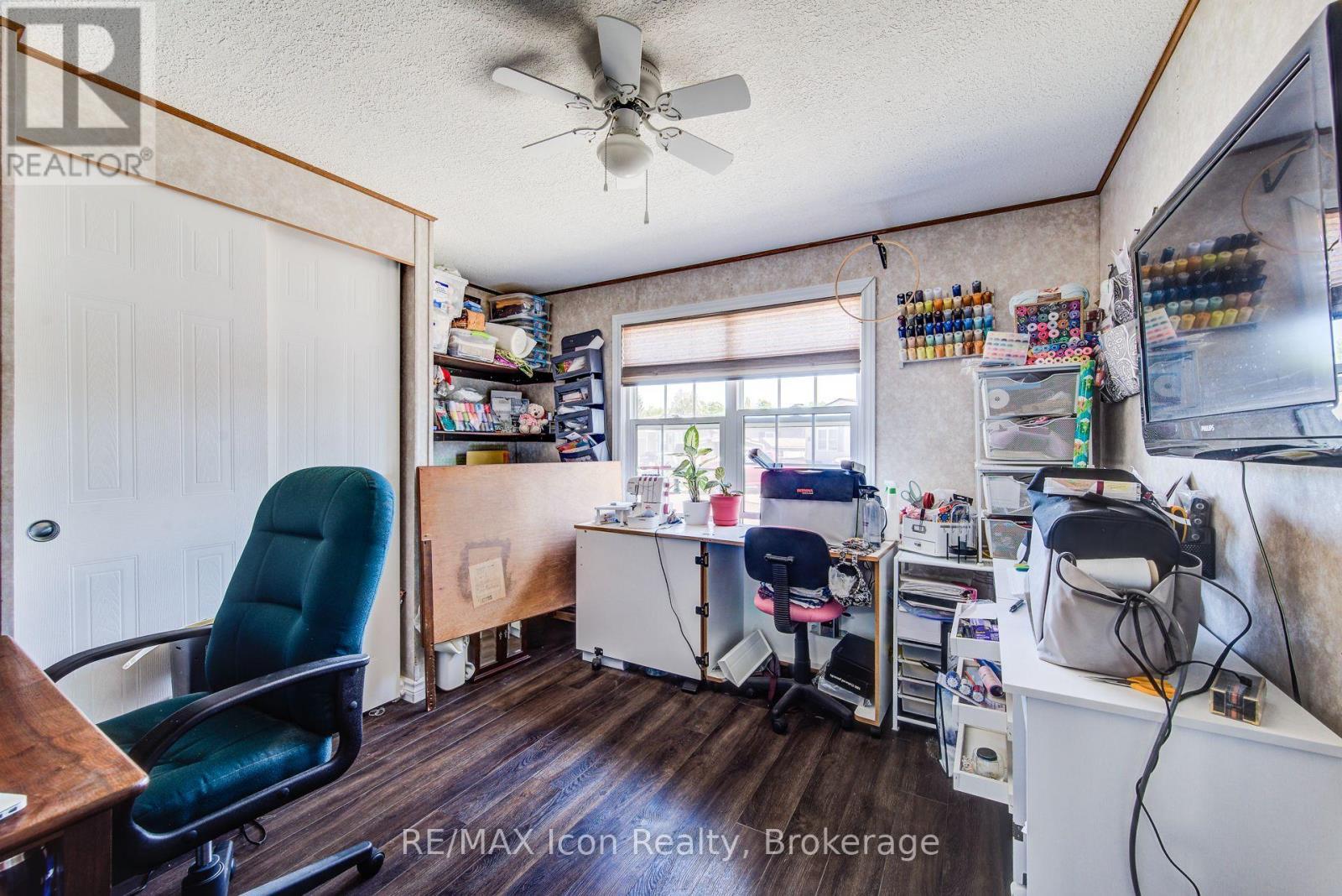 11 Hemlock Crescent, Puslinch, ON - Indoor Photo Showing Office