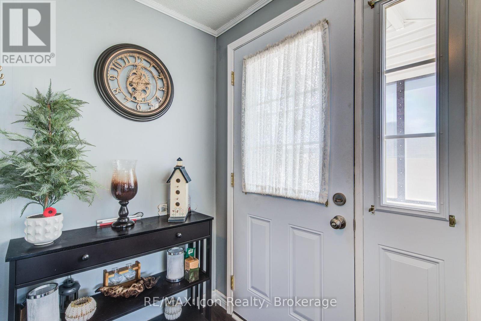 11 Hemlock Crescent, Puslinch, ON - Indoor Photo Showing Other Room