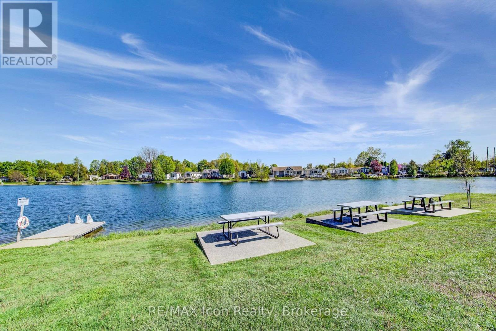 11 Hemlock Crescent, Puslinch, ON - Outdoor With Body Of Water With View