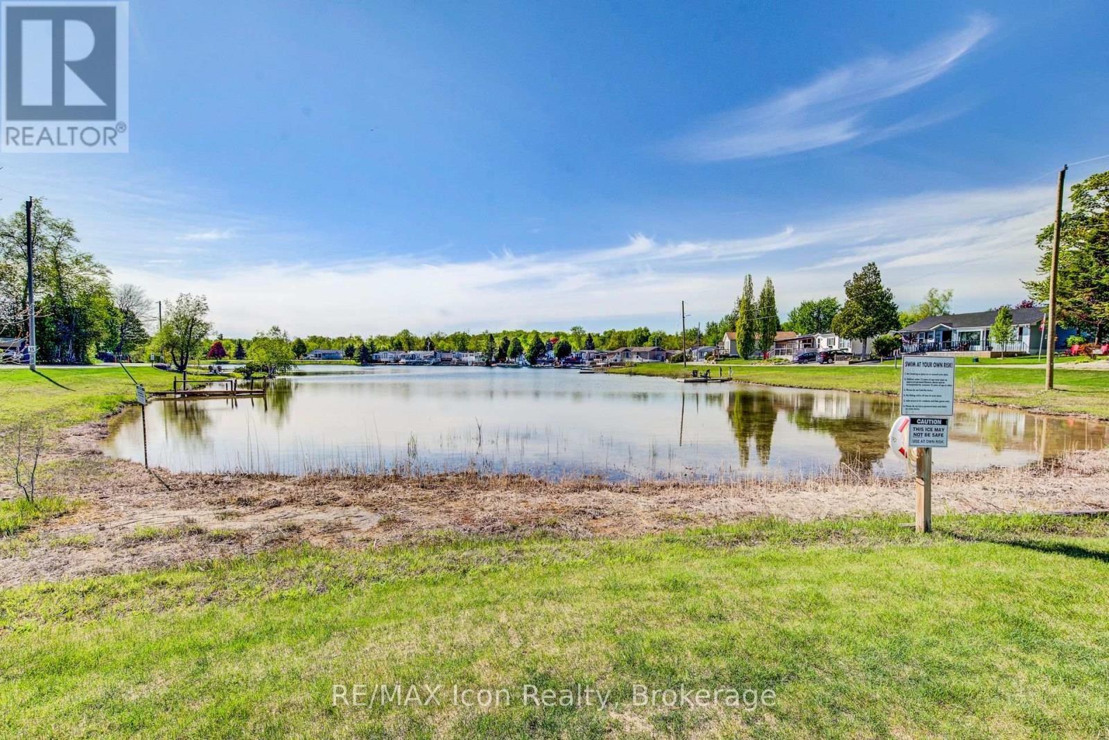 11 Hemlock Crescent, Puslinch, ON - Outdoor With Body Of Water With View