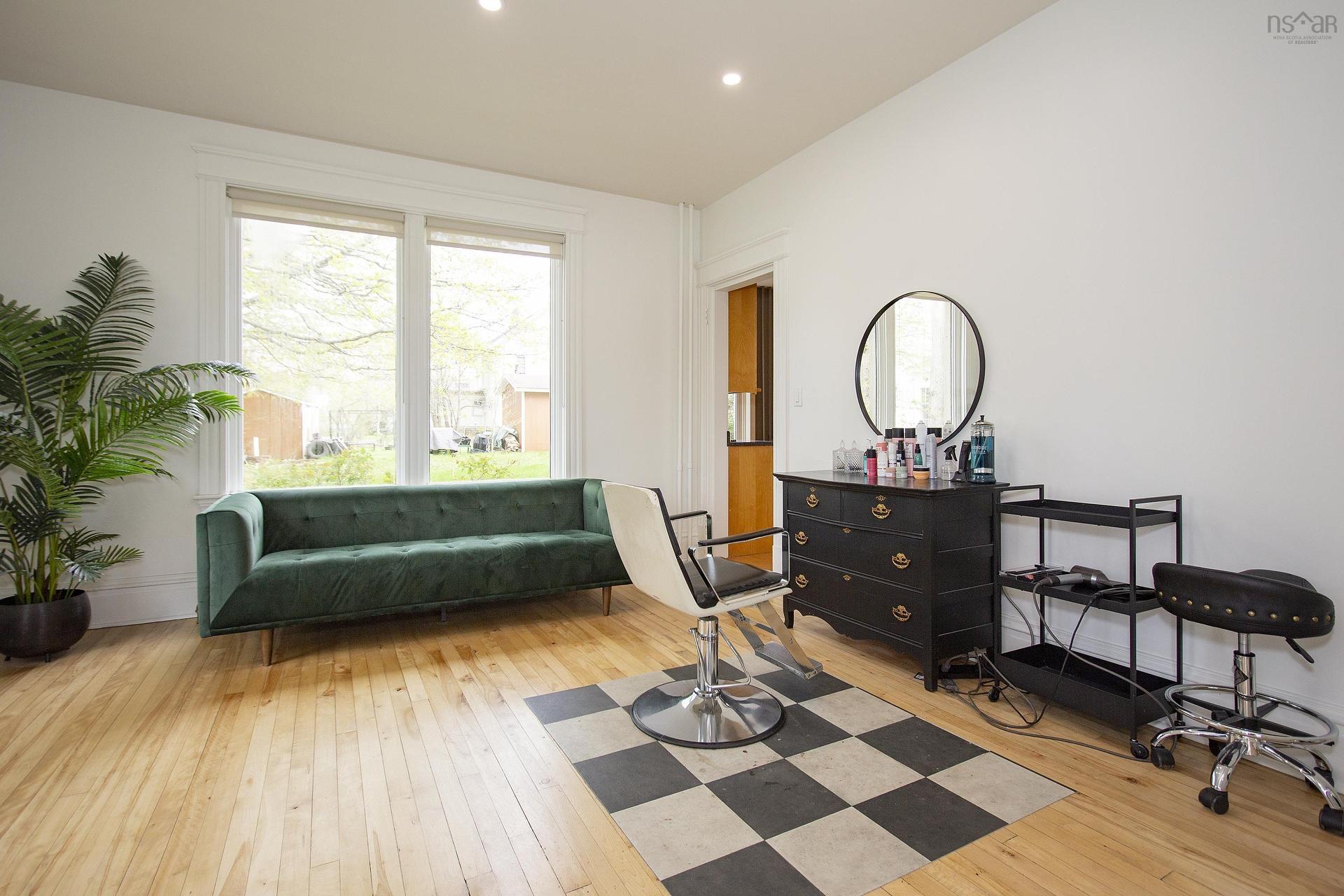 159 Victoria Street E, Amherst, NS