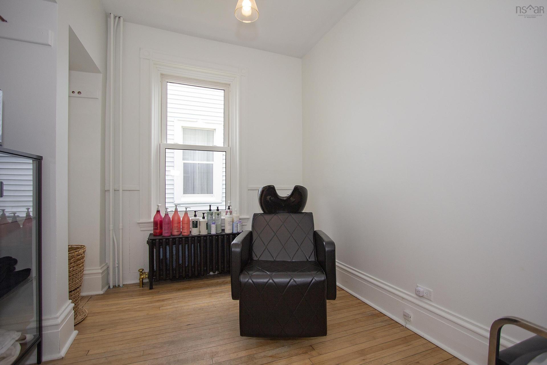 159 Victoria Street E, Amherst, NS