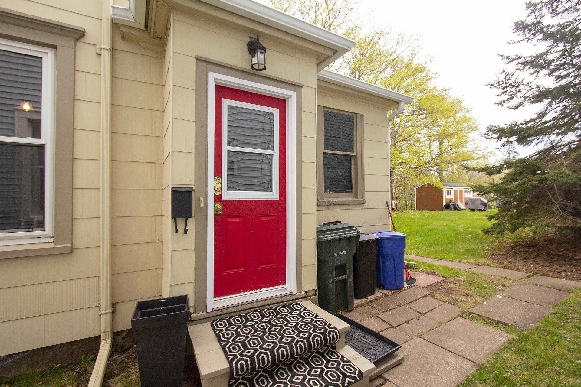 159 Victoria Street E, Amherst, NS