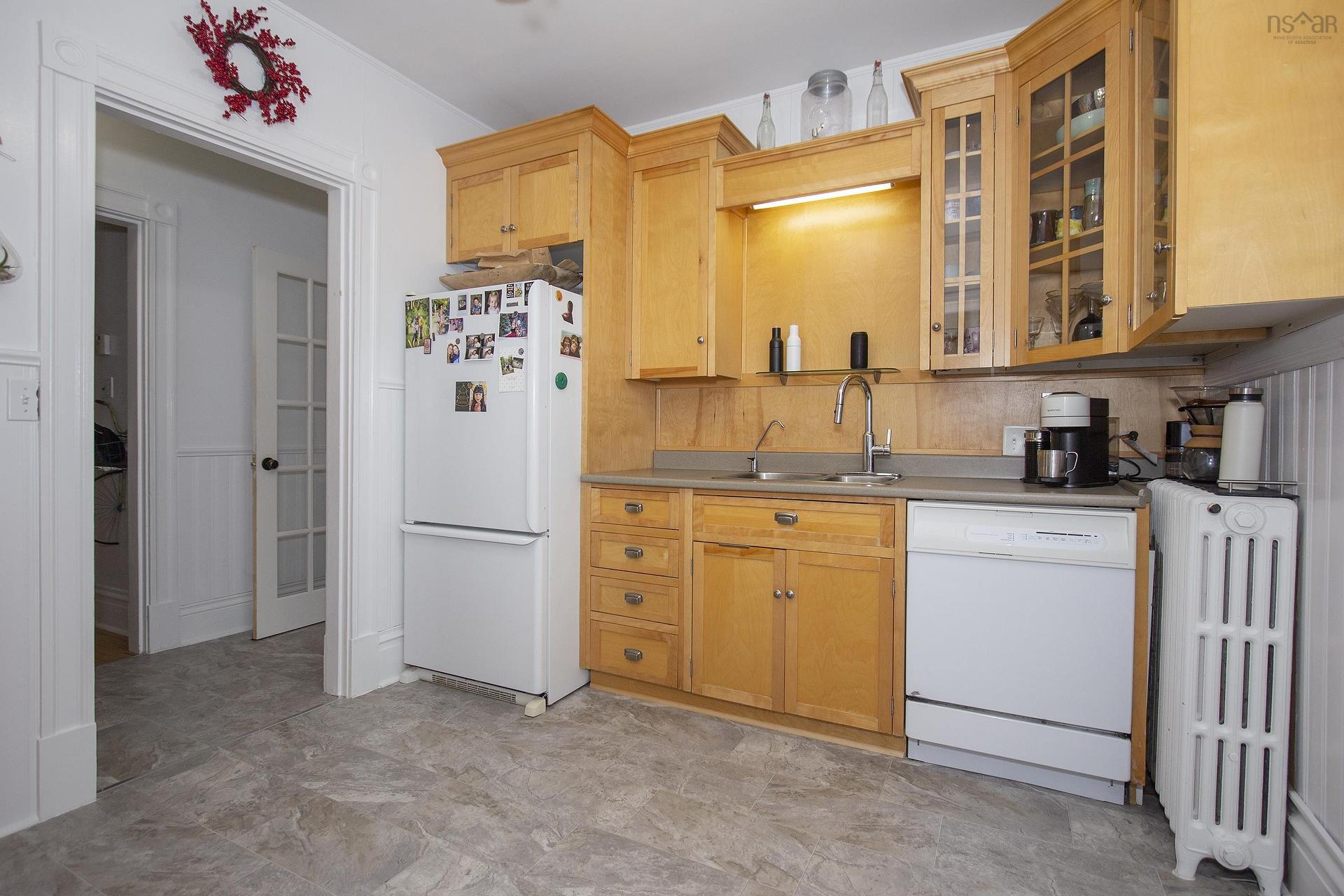 159 Victoria Street E, Amherst, NS