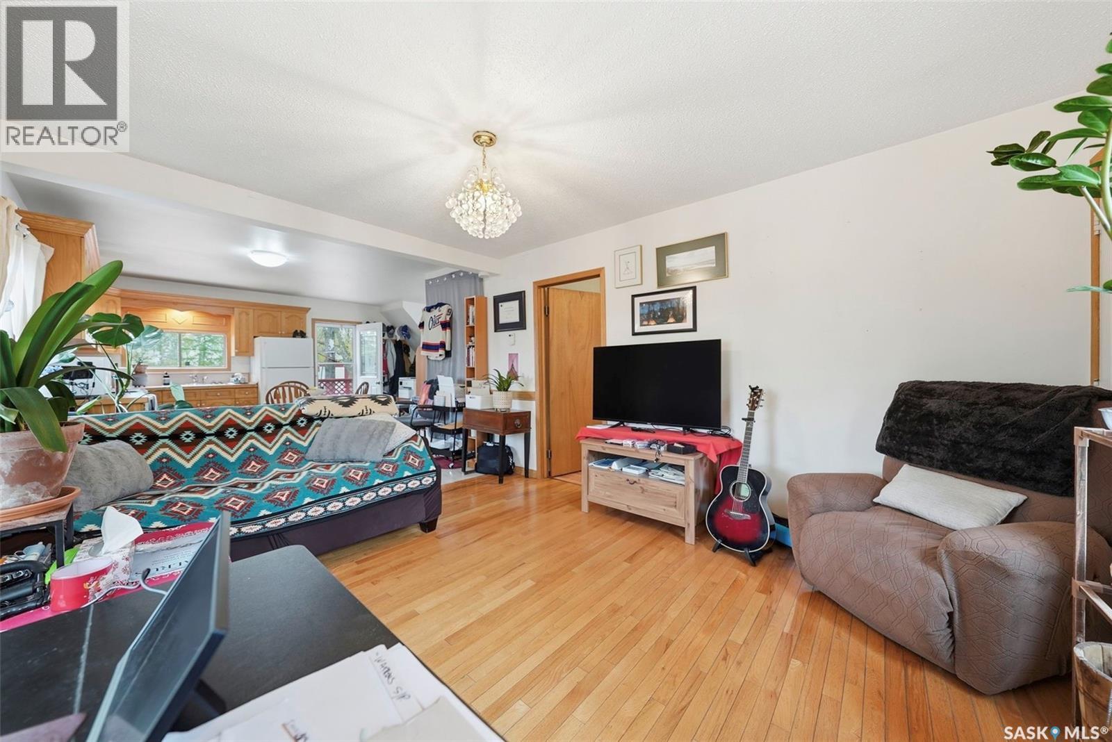 107-109 Shawondasse Drive, Manitou Beach, SK - Indoor