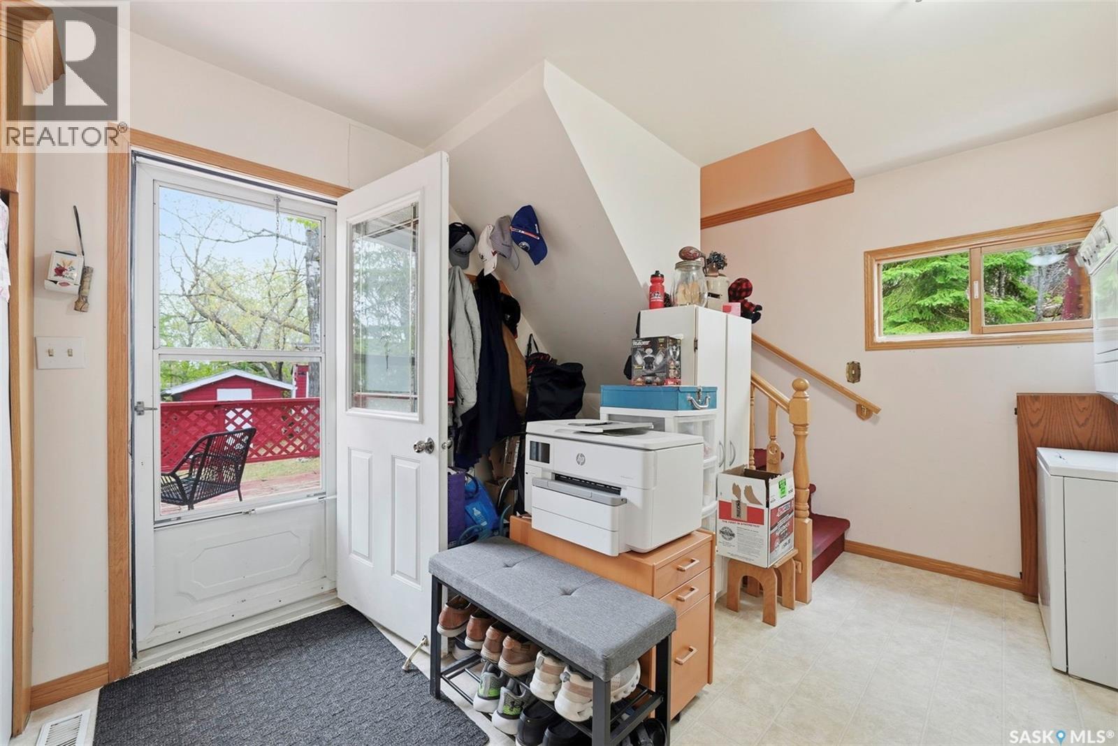 107-109 Shawondasse Drive, Manitou Beach, SK - Indoor Photo Showing Other Room