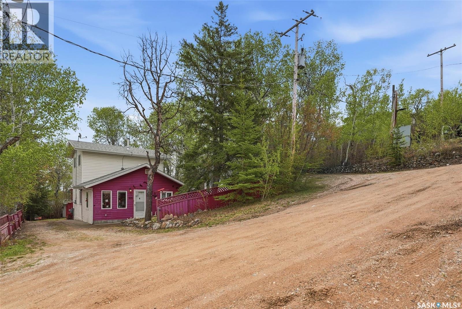 107-109 Shawondasse Drive, Manitou Beach, SK - Outdoor