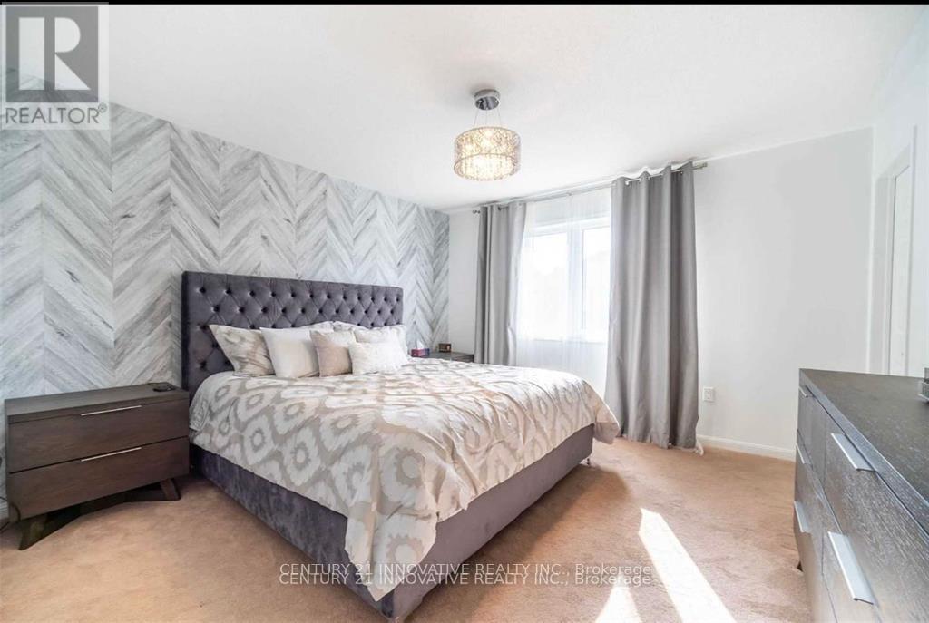 Upper - 165 Emick Drive, Hamilton, ON - Indoor Photo Showing Bedroom