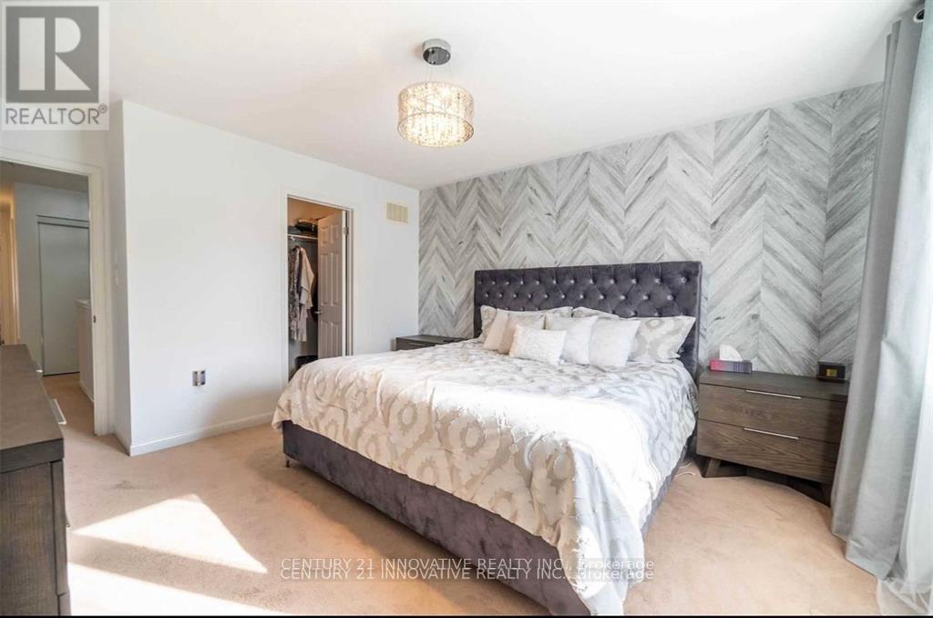 Upper - 165 Emick Drive, Hamilton, ON - Indoor Photo Showing Bedroom