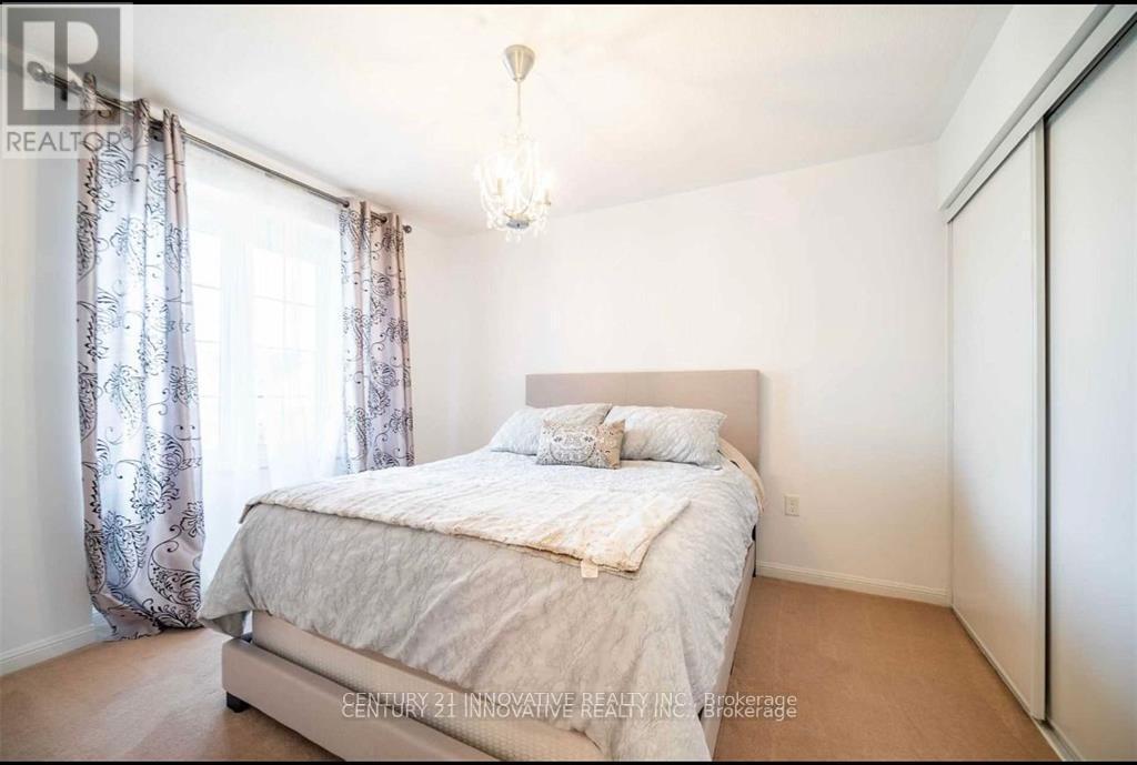 Upper - 165 Emick Drive, Hamilton, ON - Indoor Photo Showing Bedroom