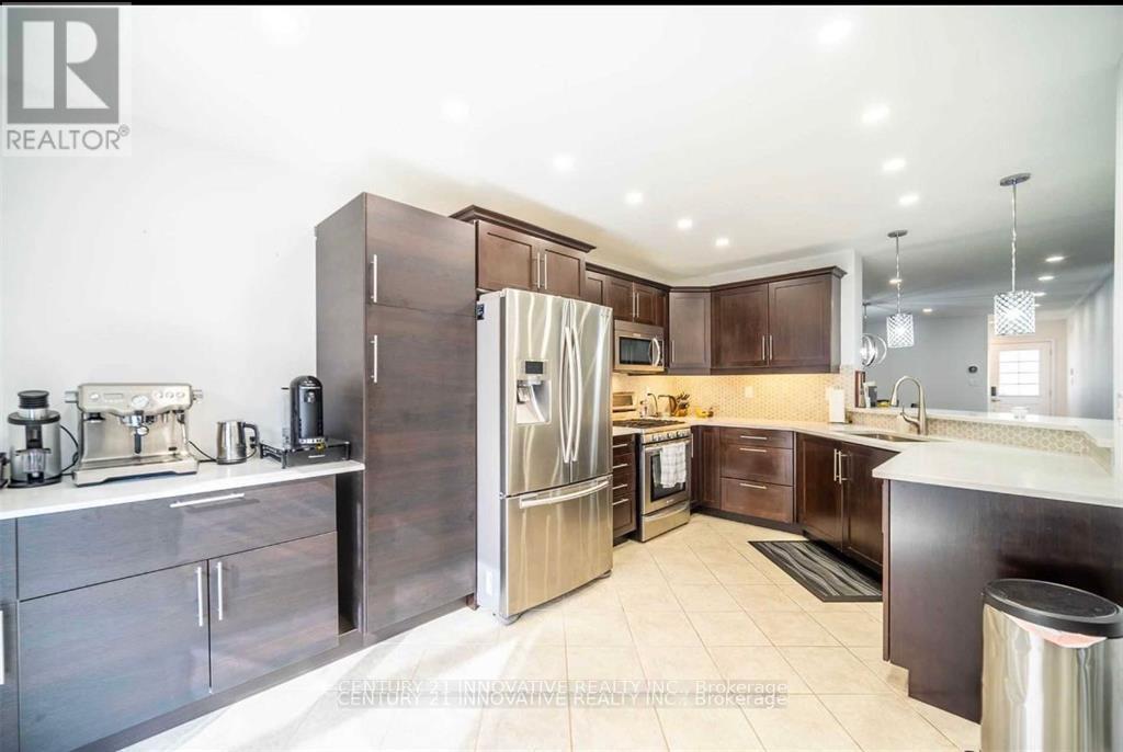 Upper - 165 Emick Drive, Hamilton, ON - Indoor Photo Showing Kitchen With Stainless Steel Kitchen With Upgraded Kitchen