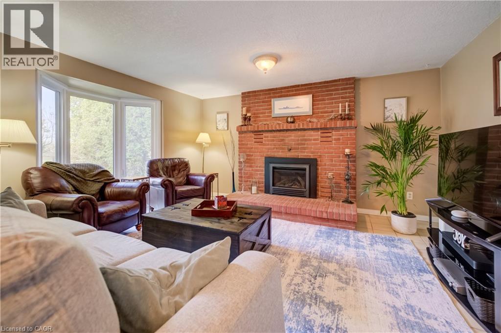341 Cooper Street, Cambridge, ON - Indoor Photo Showing Living Room With Fireplace