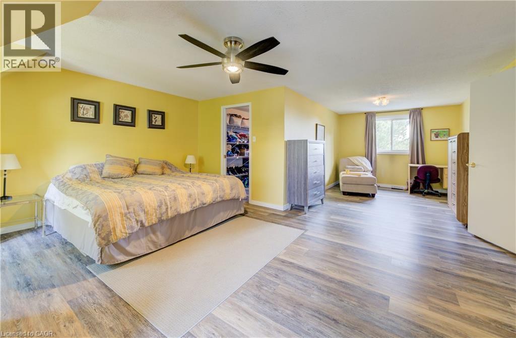 341 Cooper Street, Cambridge, ON - Indoor Photo Showing Bedroom