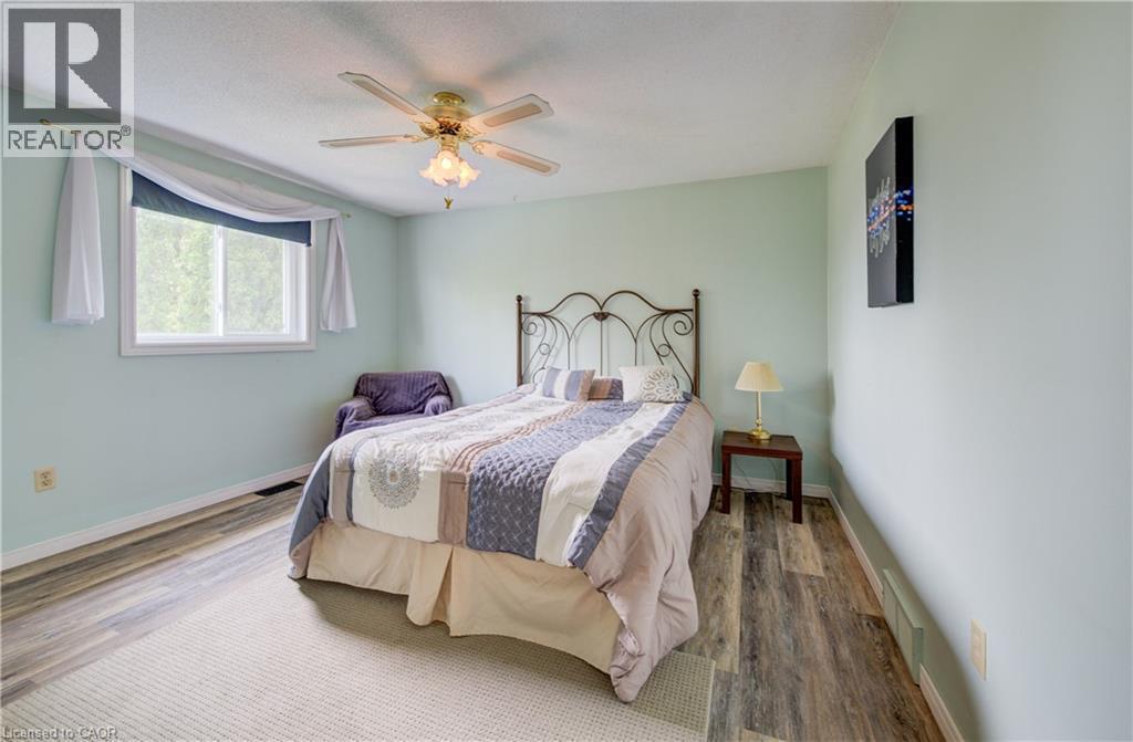 341 Cooper Street, Cambridge, ON - Indoor Photo Showing Bedroom