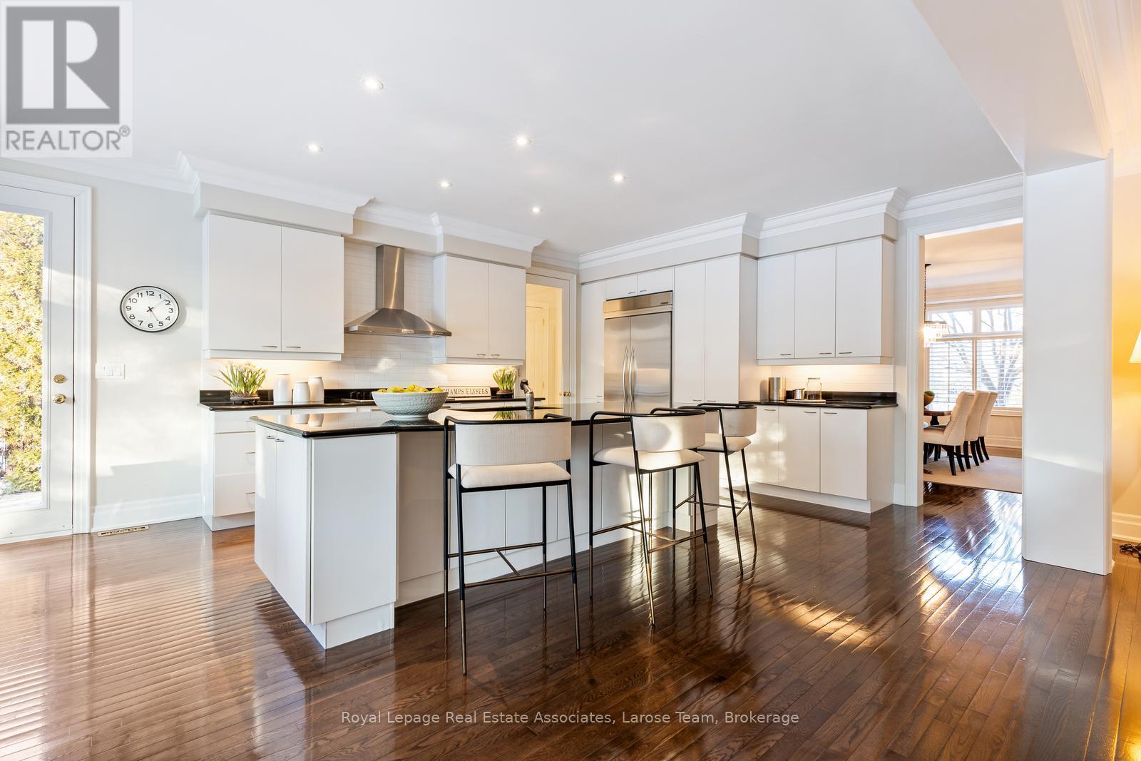 Nero Absoluto Black Granite Seamless Centre Island - 562 Gladwyne Court, Mississauga, ON - Indoor Photo Showing Kitchen With Upgraded Kitchen