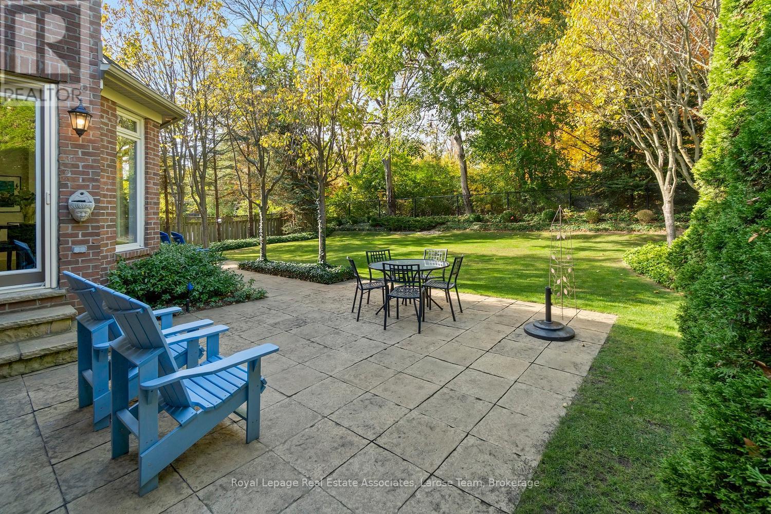 Backyard Views from Interlocking Stone Patio - 562 Gladwyne Court, Mississauga, ON - Outdoor