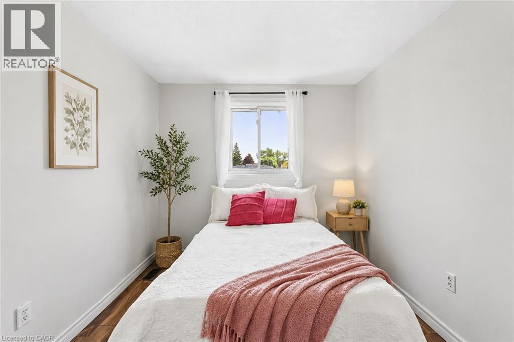 Virtually Staged - 144 Bellingham Drive, Hamilton, ON - Indoor Photo Showing Bedroom