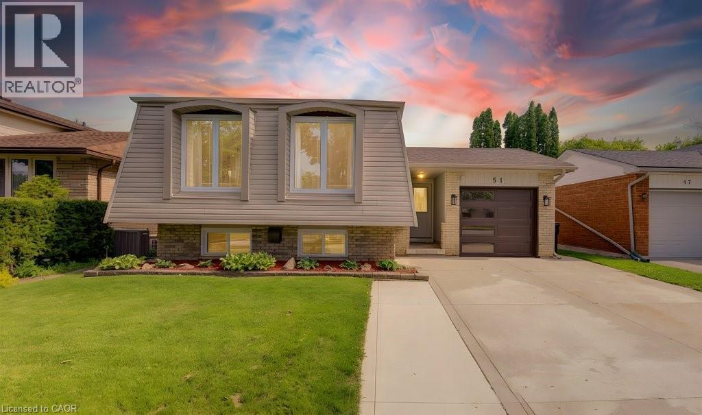 51 Coach Hill Drive, Kitchener, ON - Outdoor