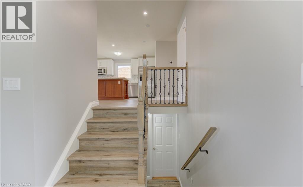 51 Coach Hill Drive, Kitchener, ON - Indoor Photo Showing Other Room