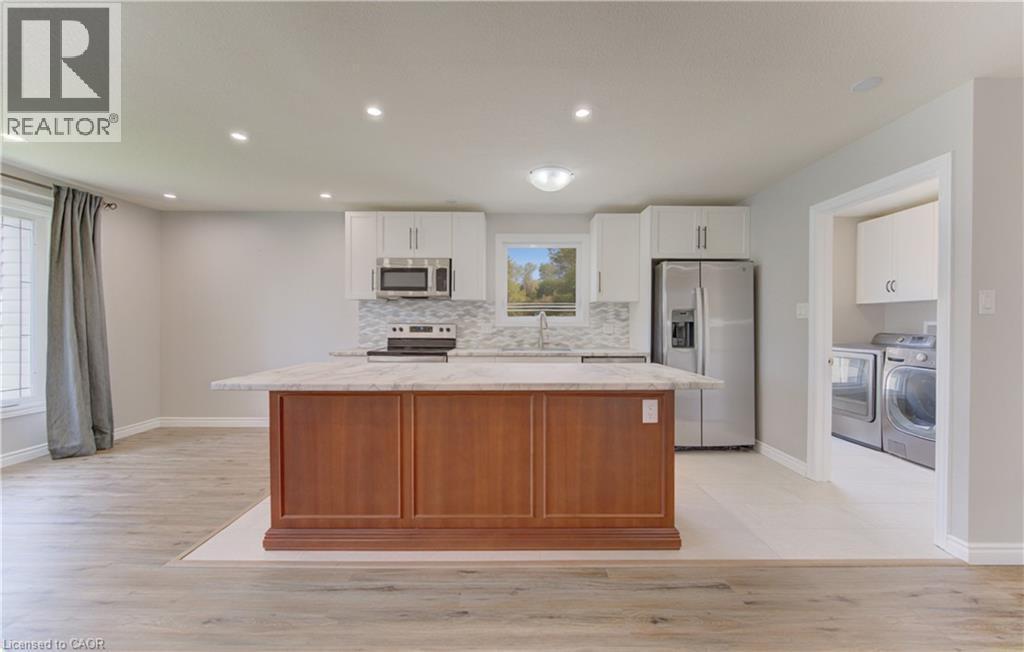 51 Coach Hill Drive, Kitchener, ON - Indoor Photo Showing Kitchen