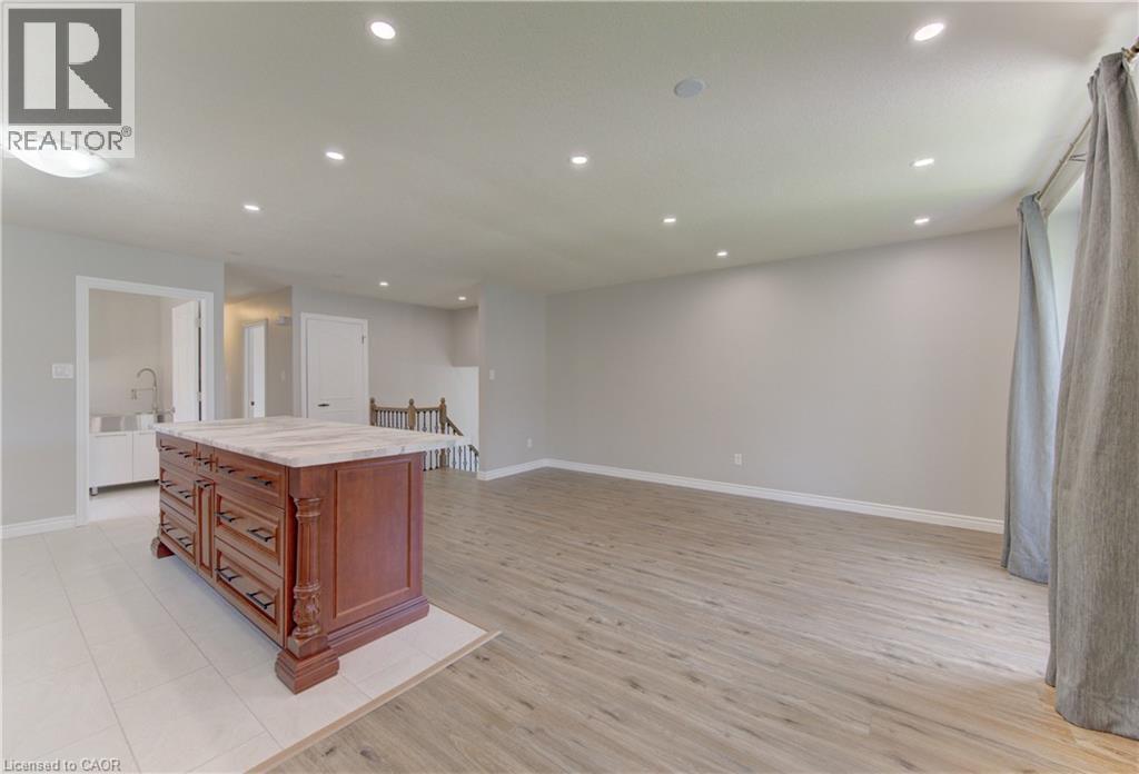 51 Coach Hill Drive, Kitchener, ON - Indoor Photo Showing Other Room
