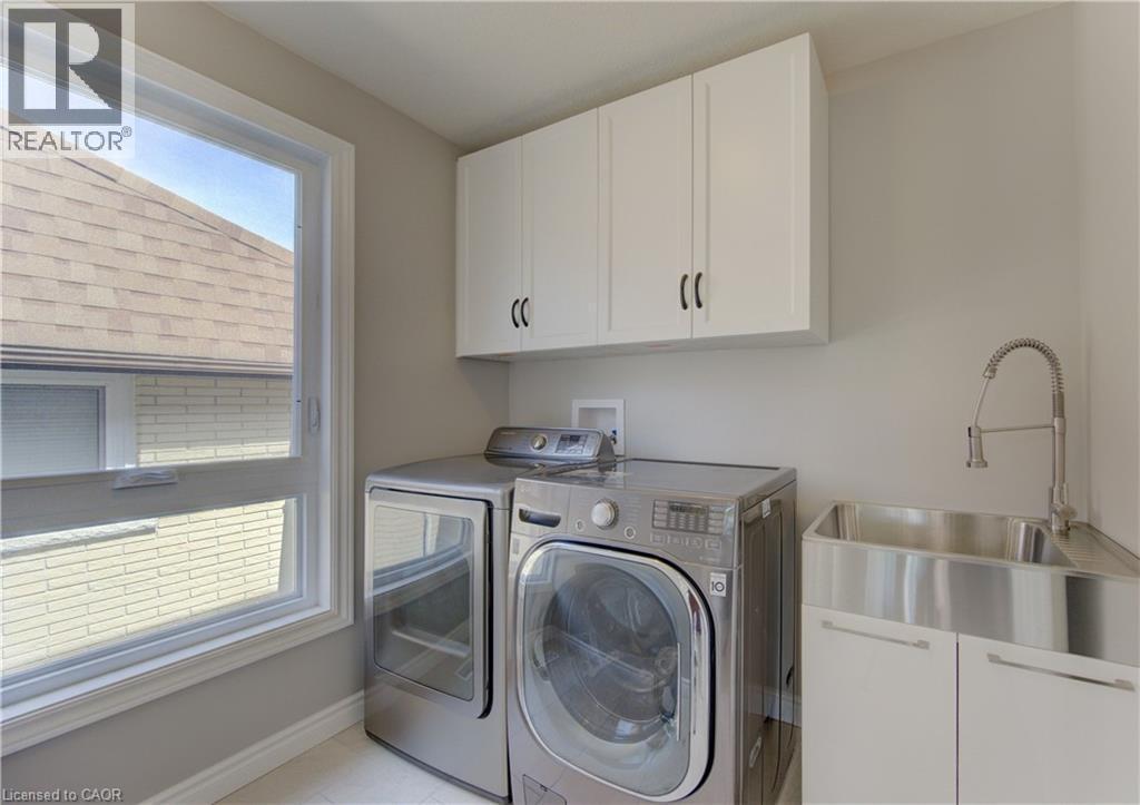51 Coach Hill Drive, Kitchener, ON - Indoor Photo Showing Laundry Room