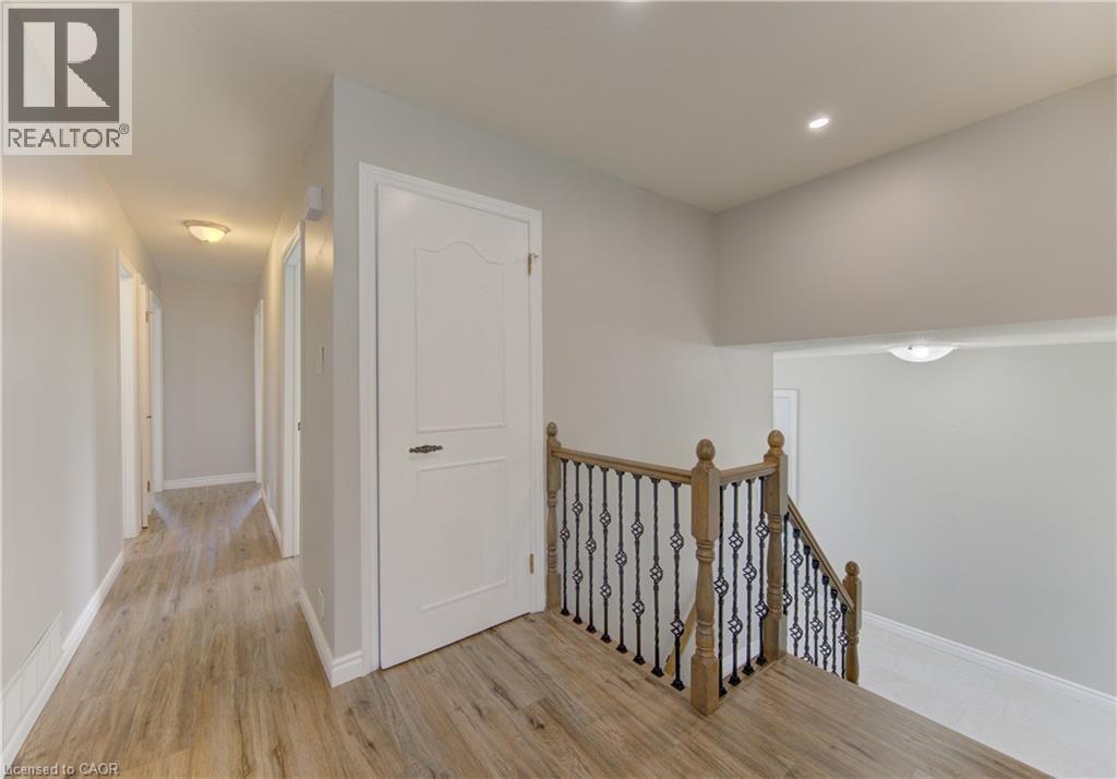 51 Coach Hill Drive, Kitchener, ON - Indoor Photo Showing Other Room