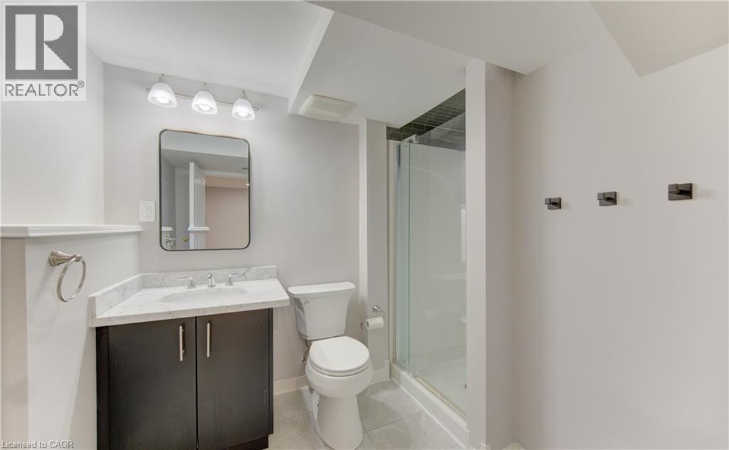 51 Coach Hill Drive, Kitchener, ON - Indoor Photo Showing Bathroom
