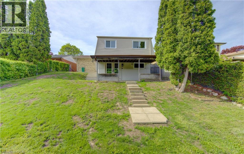 51 Coach Hill Drive, Kitchener, ON - Outdoor