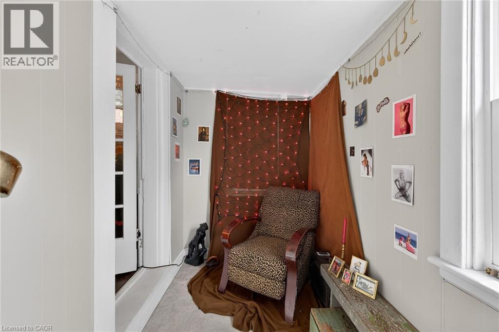227 Sherman Avenue S, Hamilton, ON - Indoor Photo Showing Other Room