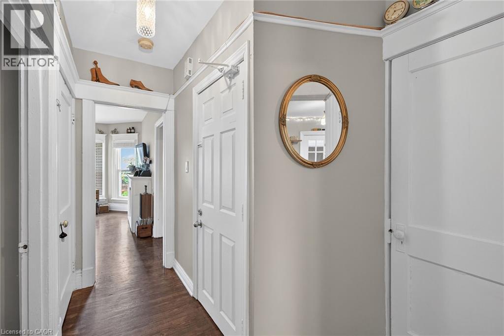 227 Sherman Avenue S, Hamilton, ON - Indoor Photo Showing Other Room