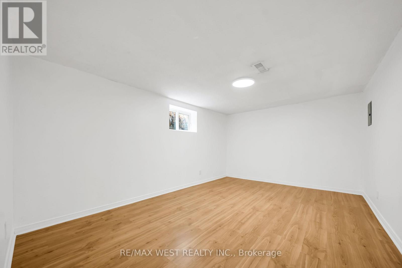 Lower - 62 Greendale Crescent, Kitchener, ON - Indoor Photo Showing Other Room