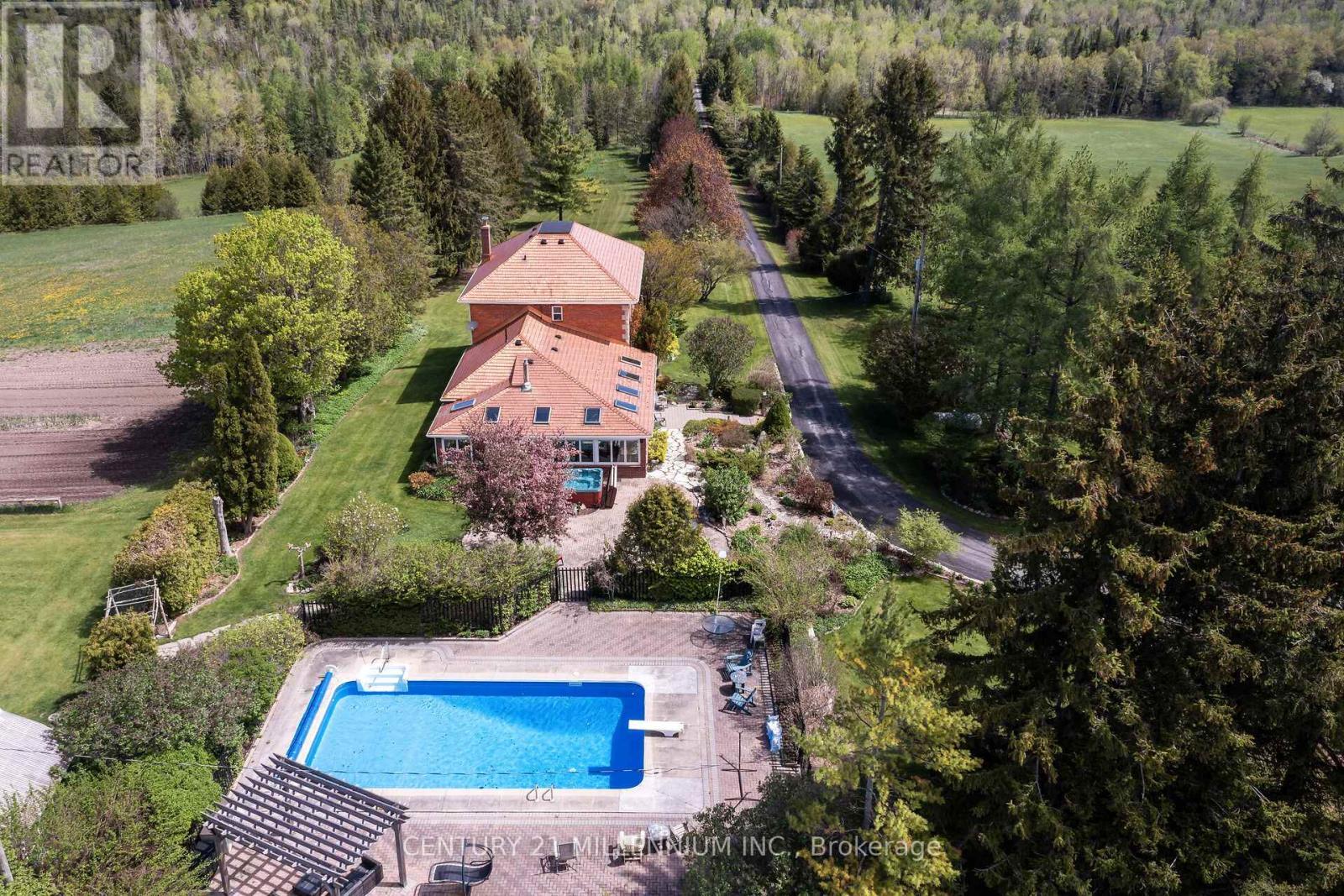 5868 First Line, Erin, ON - Outdoor With In Ground Pool With View