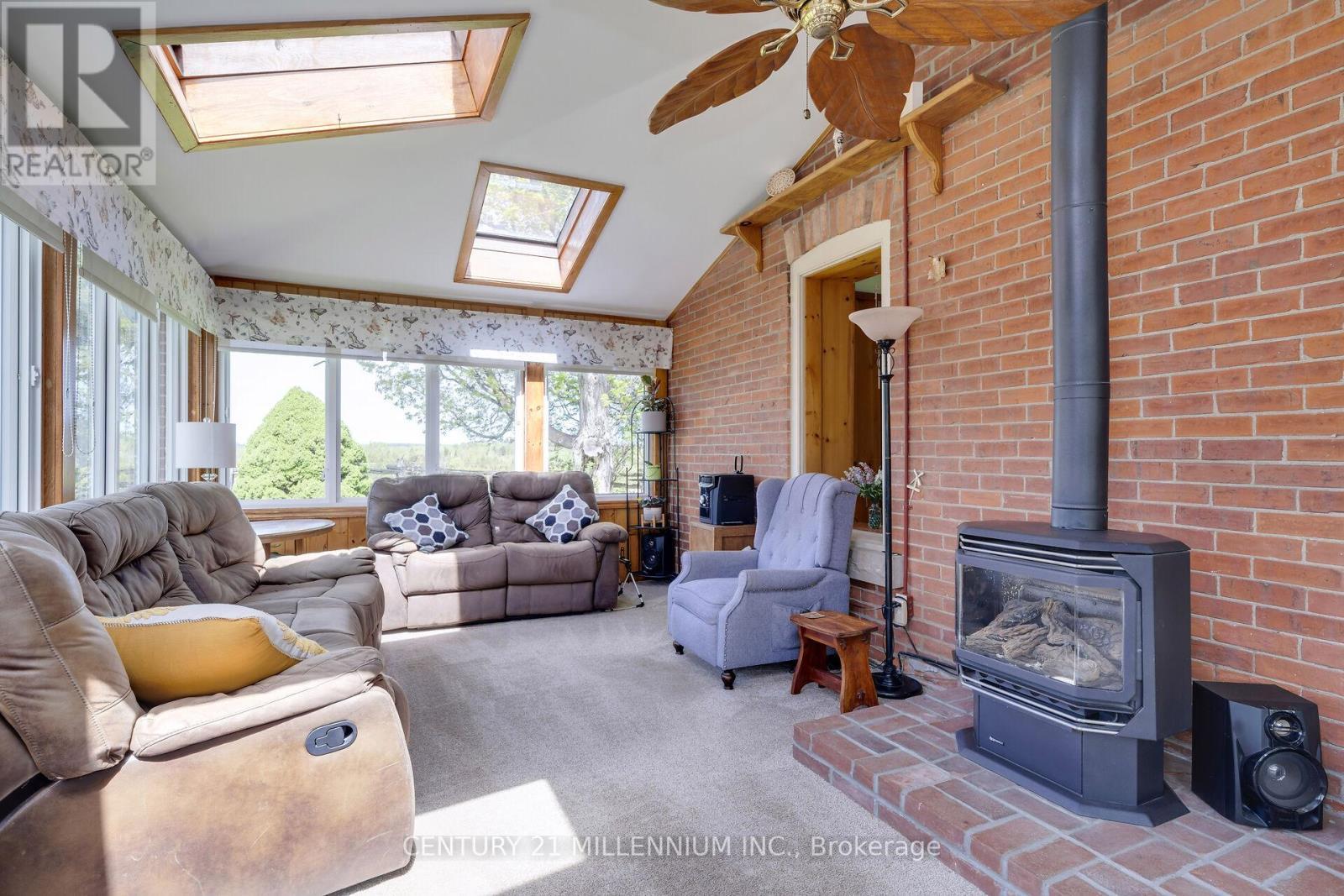 Fireplace - 5868 First Line, Erin, ON - Indoor Photo Showing Living Room With Fireplace