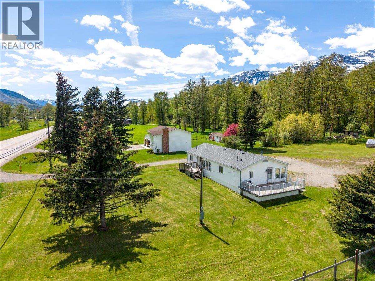 1989 3 Highway, Fernie, BC