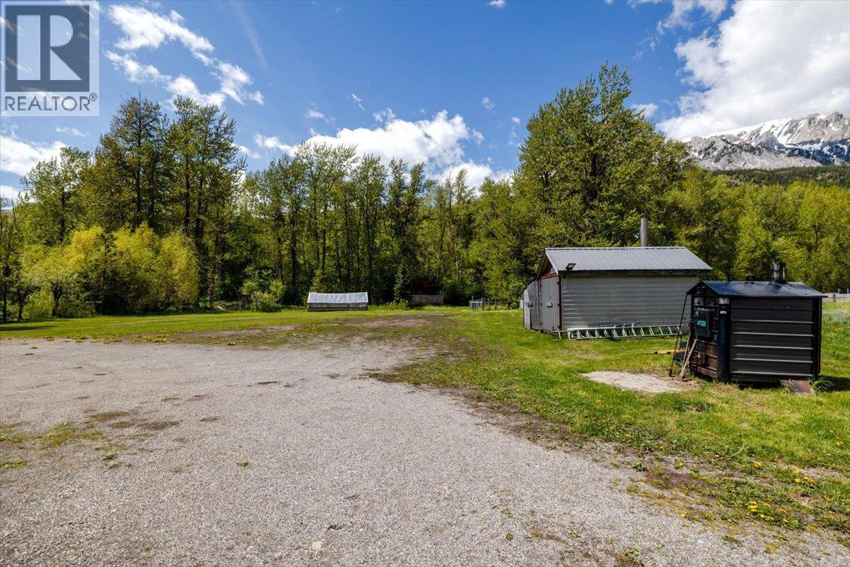 1989 3 Highway, Fernie, BC