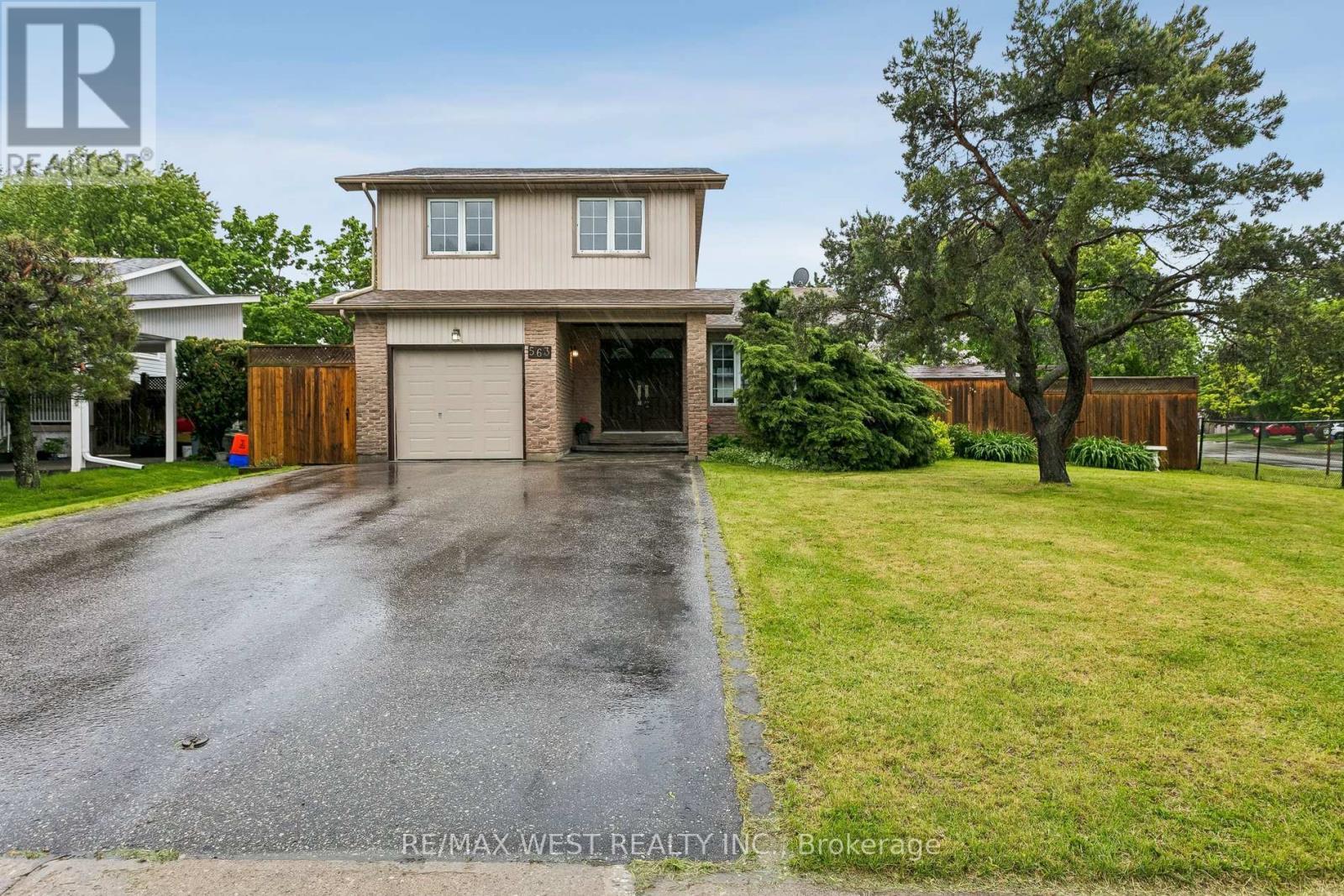 563 Joyce Boulevard, Milton, ON - Outdoor With Facade