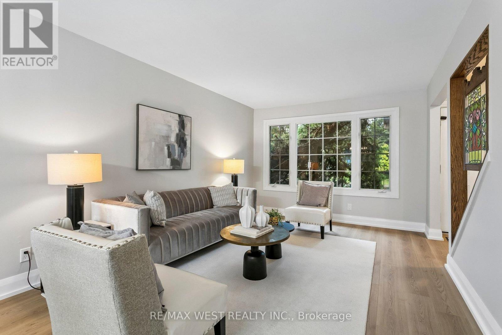 563 Joyce Boulevard, Milton, ON - Indoor Photo Showing Living Room