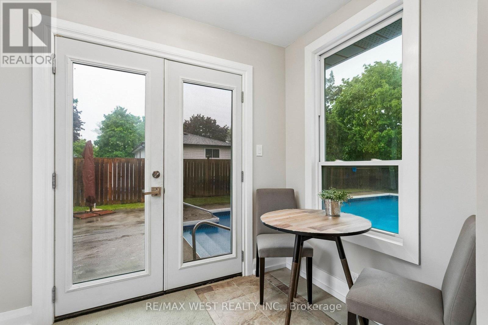 563 Joyce Boulevard, Milton, ON - Indoor