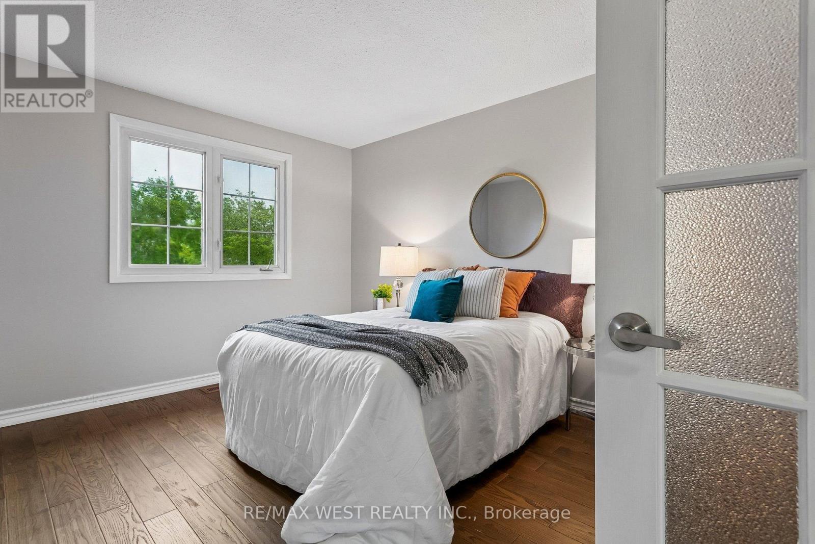 563 Joyce Boulevard, Milton, ON - Indoor Photo Showing Bedroom