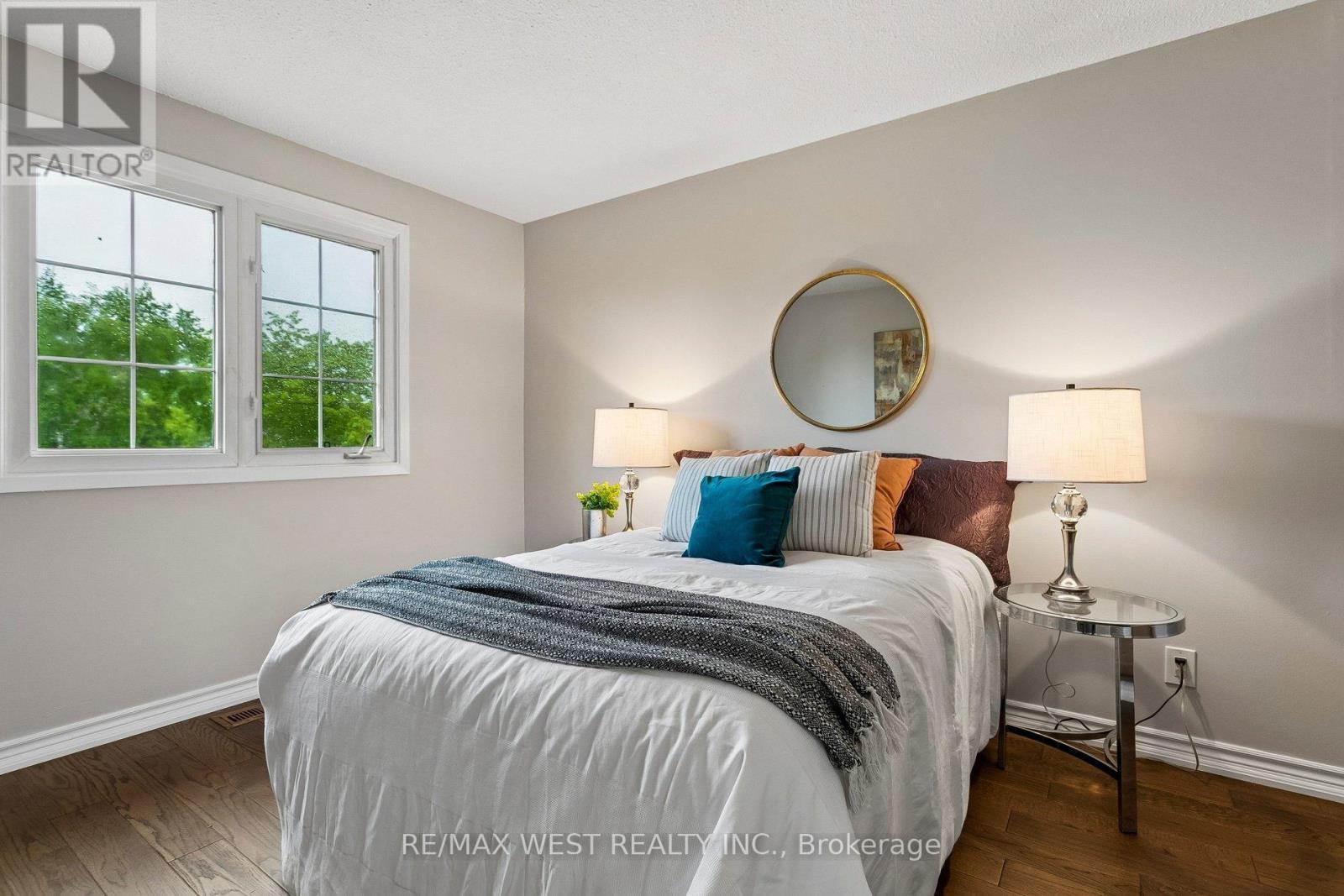 563 Joyce Boulevard, Milton, ON - Indoor Photo Showing Bedroom