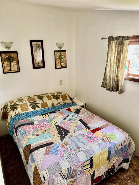 307 Elm Drive, Oak Lake Beach, MB - Indoor Photo Showing Bedroom