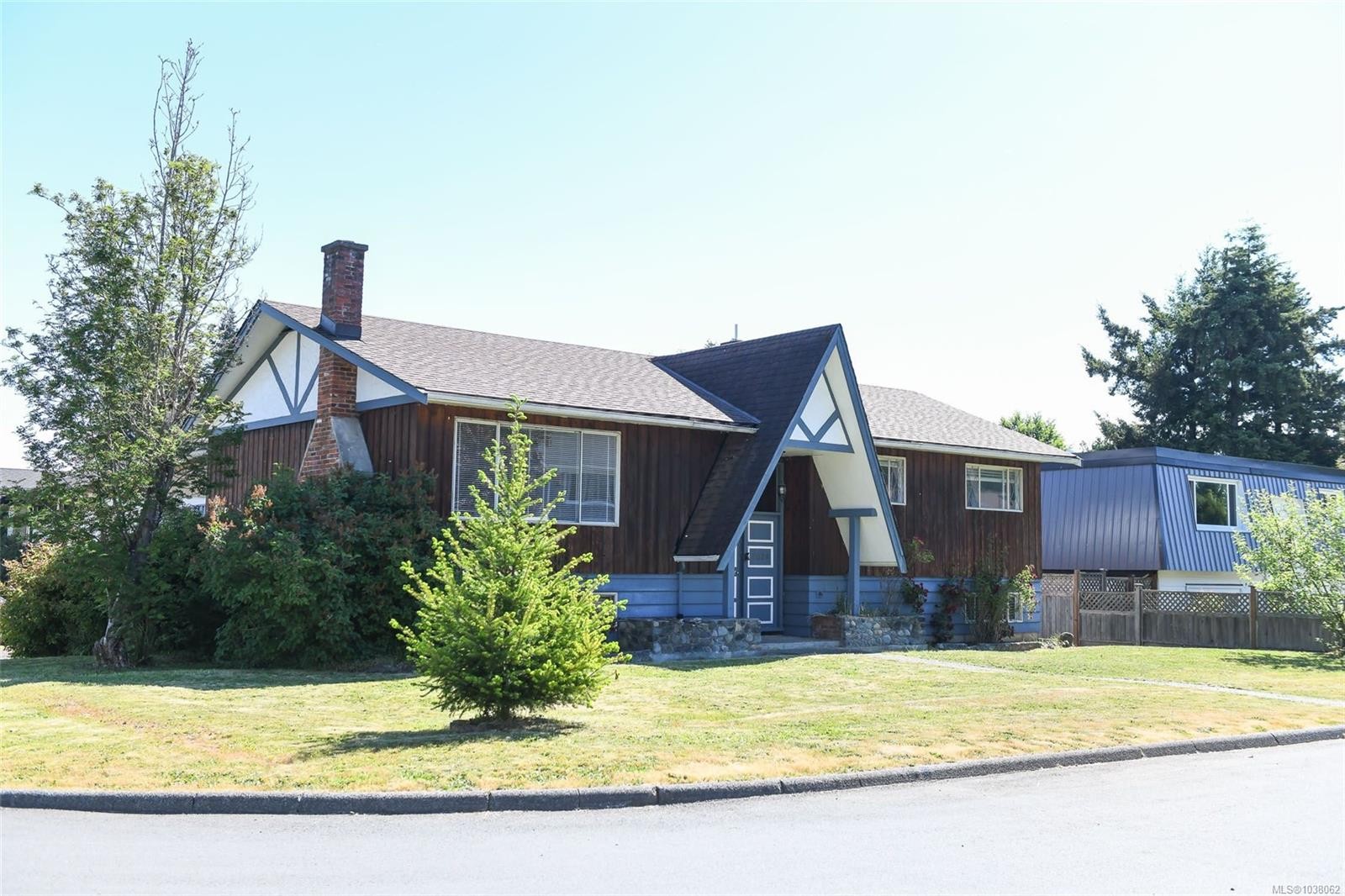 2029 Cedar Cres, Courtenay, BC
