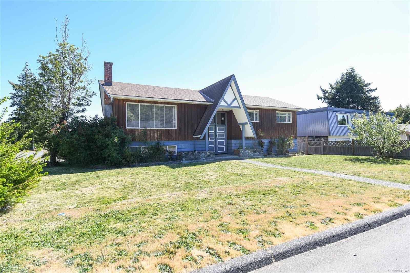 2029 Cedar Cres, Courtenay, BC