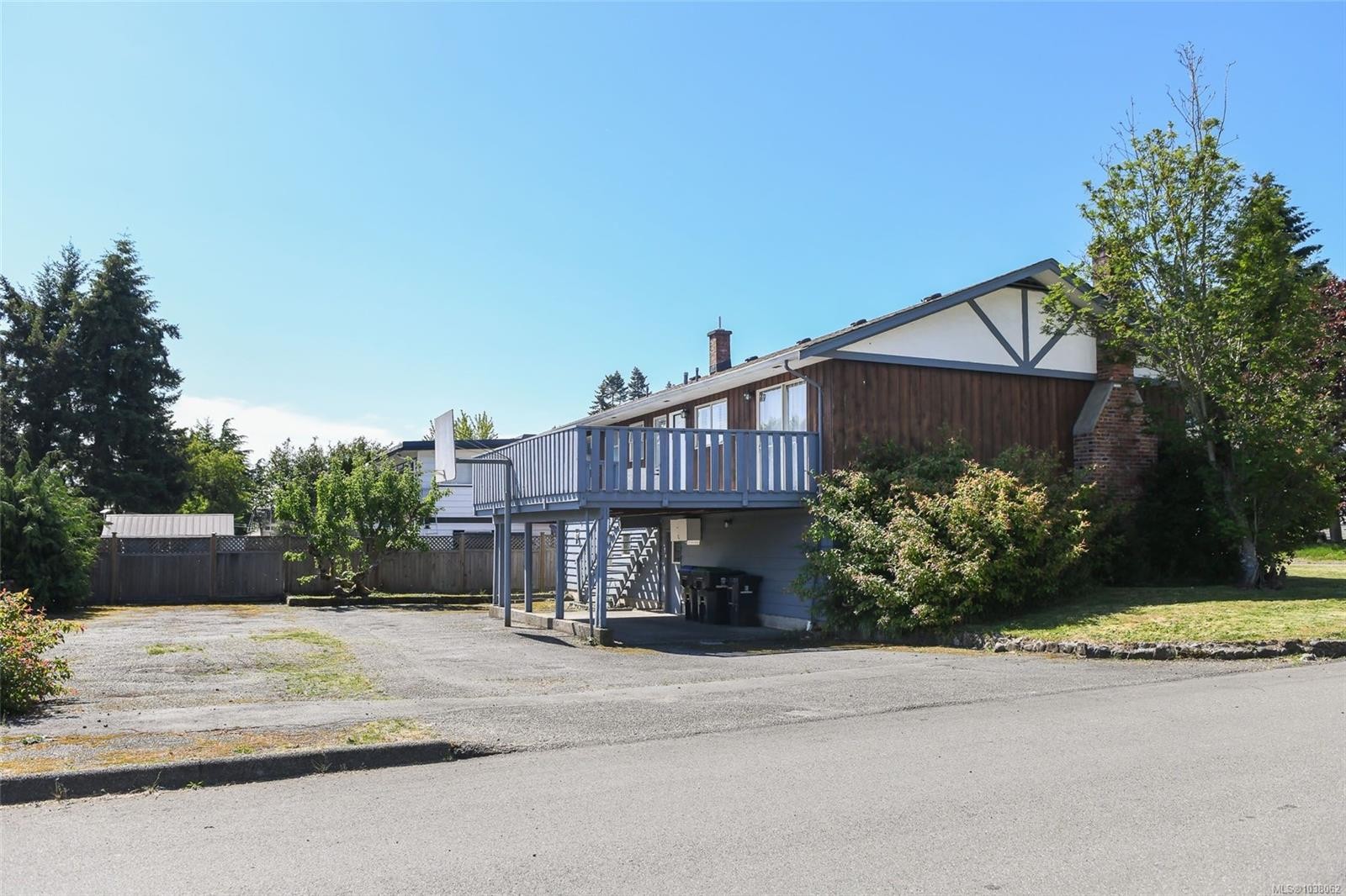 2029 Cedar Cres, Courtenay, BC