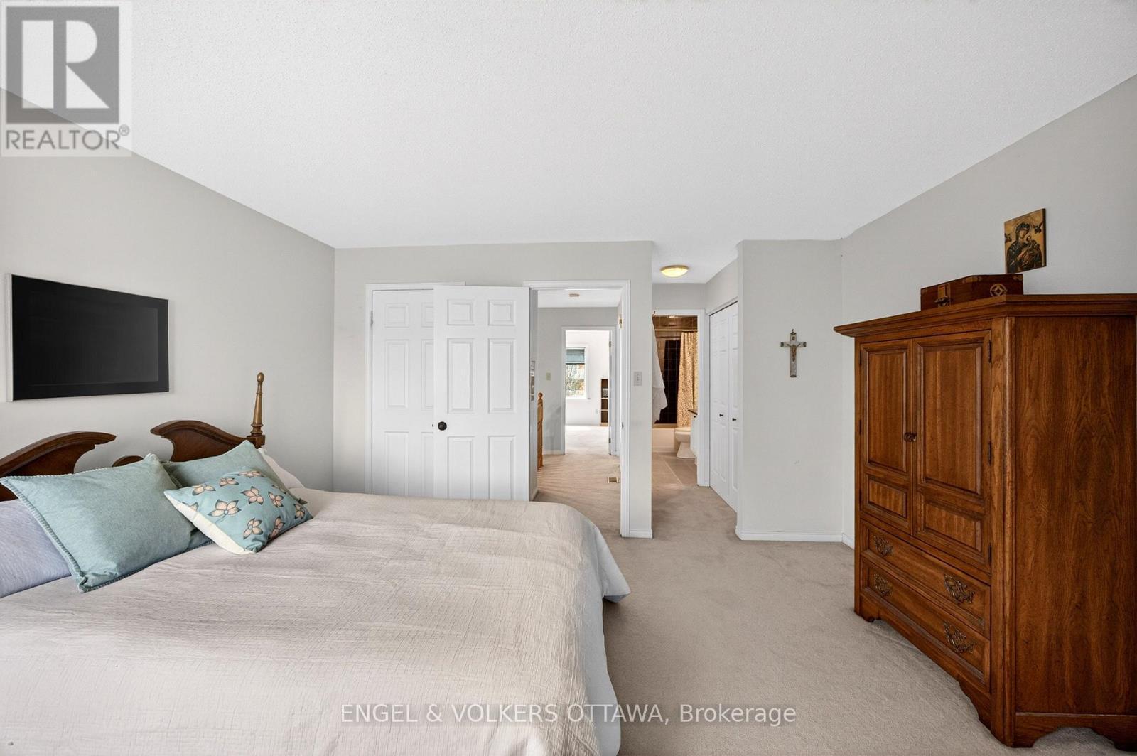 36 Brigadier Private, Ottawa, ON - Indoor Photo Showing Bedroom