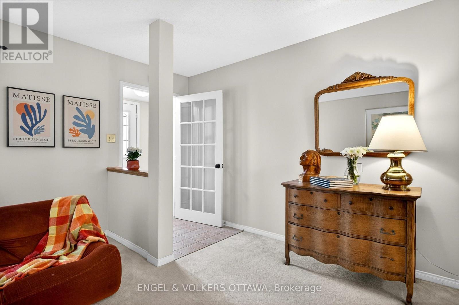 36 Brigadier Private, Ottawa, ON - Indoor